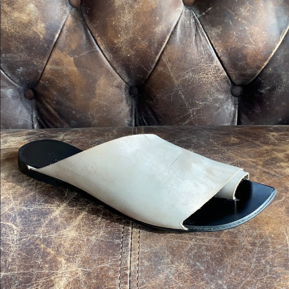 Una Una Custom Leather Sandal